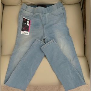No Boundaries Junior Jeggings, XS, NWT